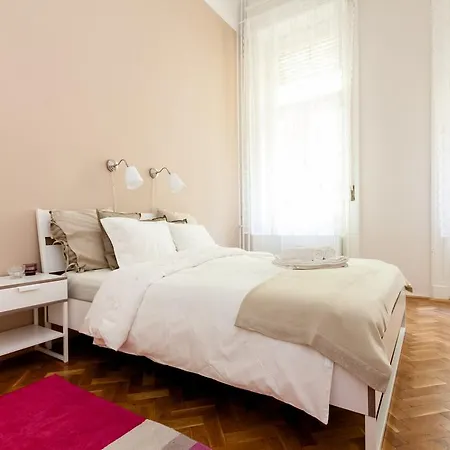 Budapestay Apartment