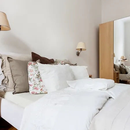 Budapestay Apartment *